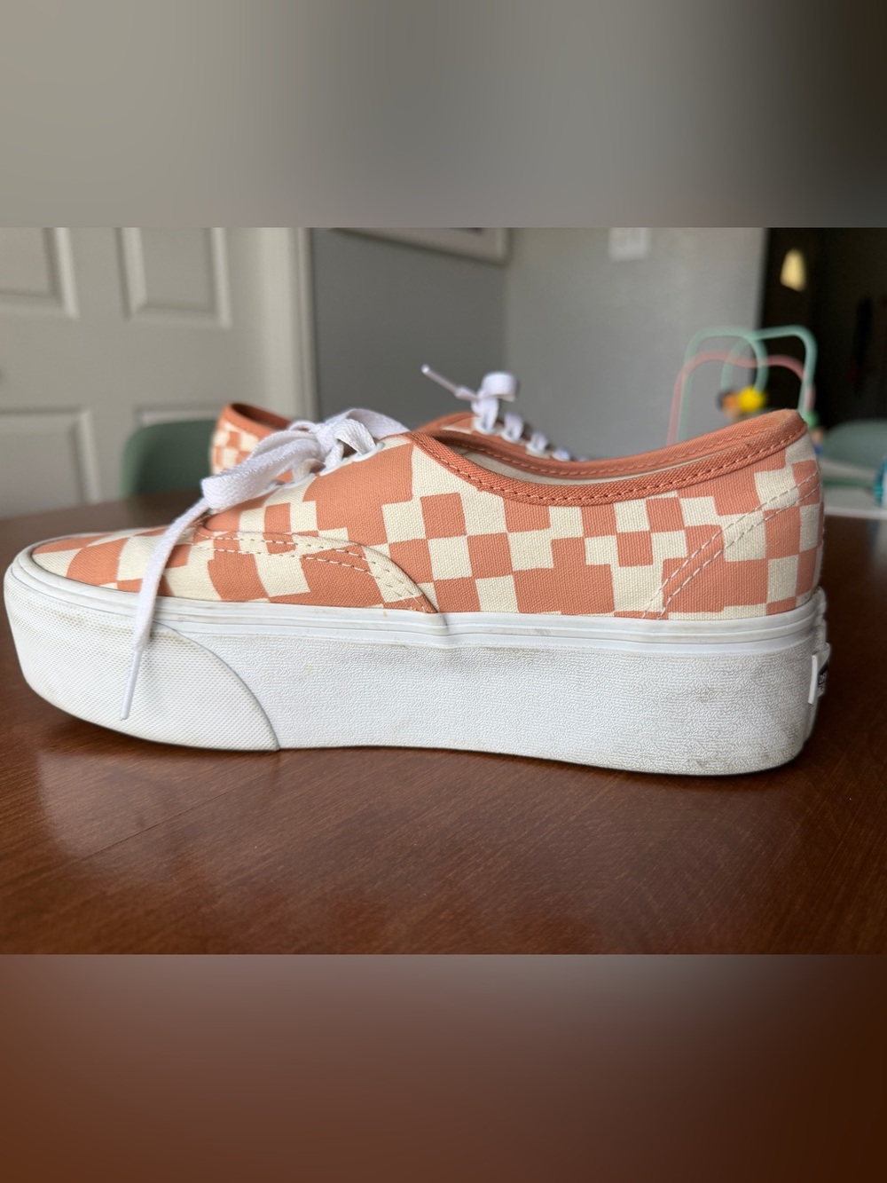 Vans Checkerboard Canvas Low Top Sneakers - Peach & White - Picture 4 of 8